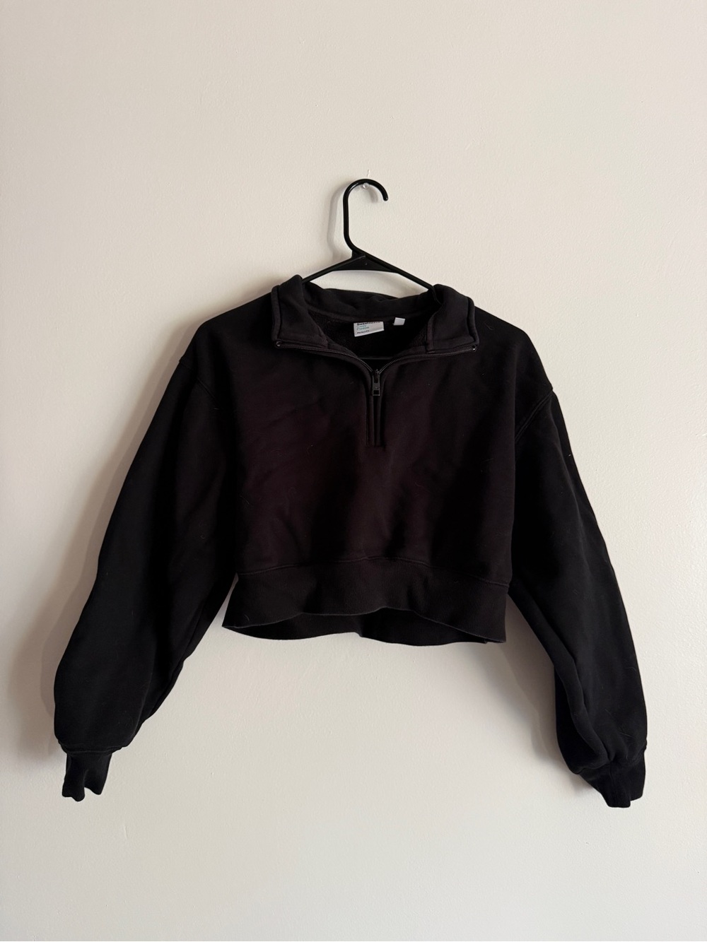 Aritzia Tna Cozy Fleece Perfect 1/4 Zip Sweatshirt - Black - Size M